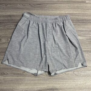 lululemon athletica Men's Heather Light Gray Athletic Shorts linerless 5 inch